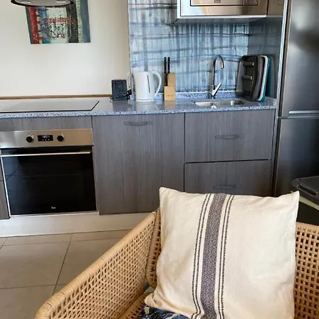 Apartment 2br With Beach View Terrace Paradise Found